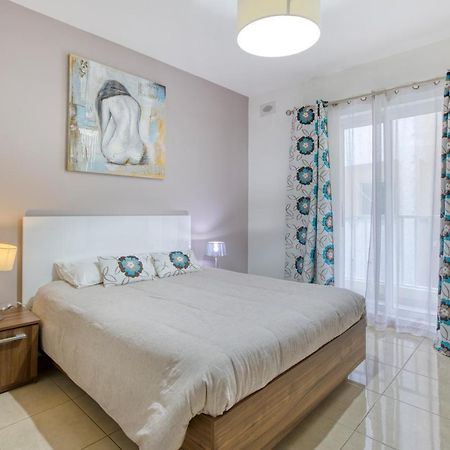 Charming Home Meters From The Seafront With Terrace By 360 Estates 세인트폴스베이 외부 사진